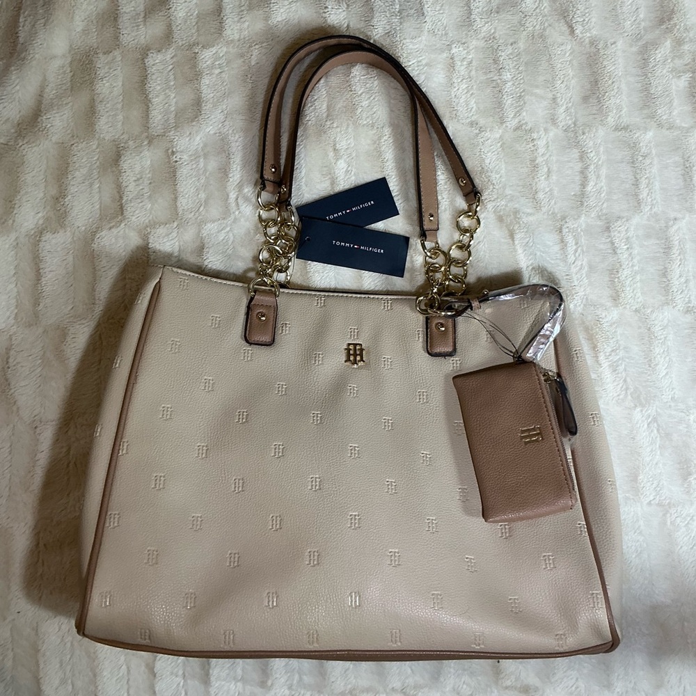 New Tommy Hilfiger Initial Monogram Tan Large Tote Bag with Pouch NWT